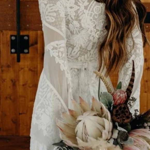 Brand new boho wedding dress - Picture 2 of 3